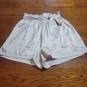 NWT Entro Women's Shorts Beige Zebra Print High Waist Paperbag Belted Size Small